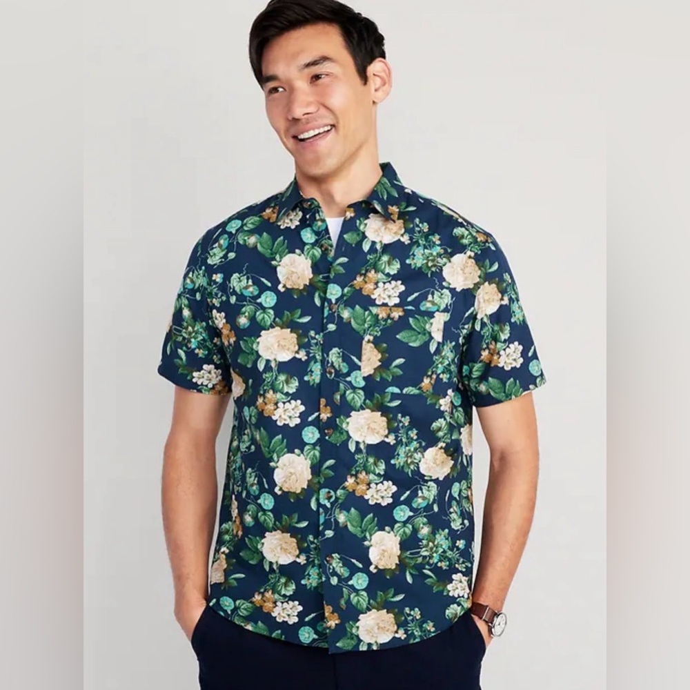 Old Navy Navy Floral Short-Sleeve Button-Down Shirt